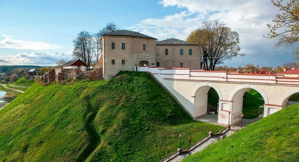 Такси-трансфер из Аэропорта Минска в Старый замок (Гродно)